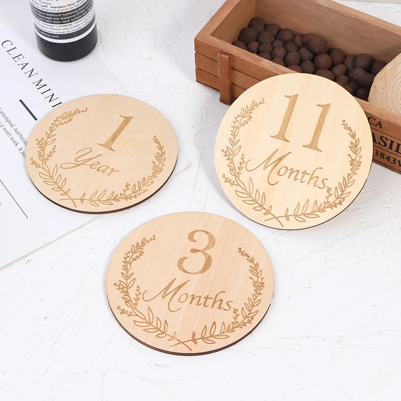 Wooden Baby Month Milestone Card Newborn Birth Month Birthday Teether Kids Photography Props Toy